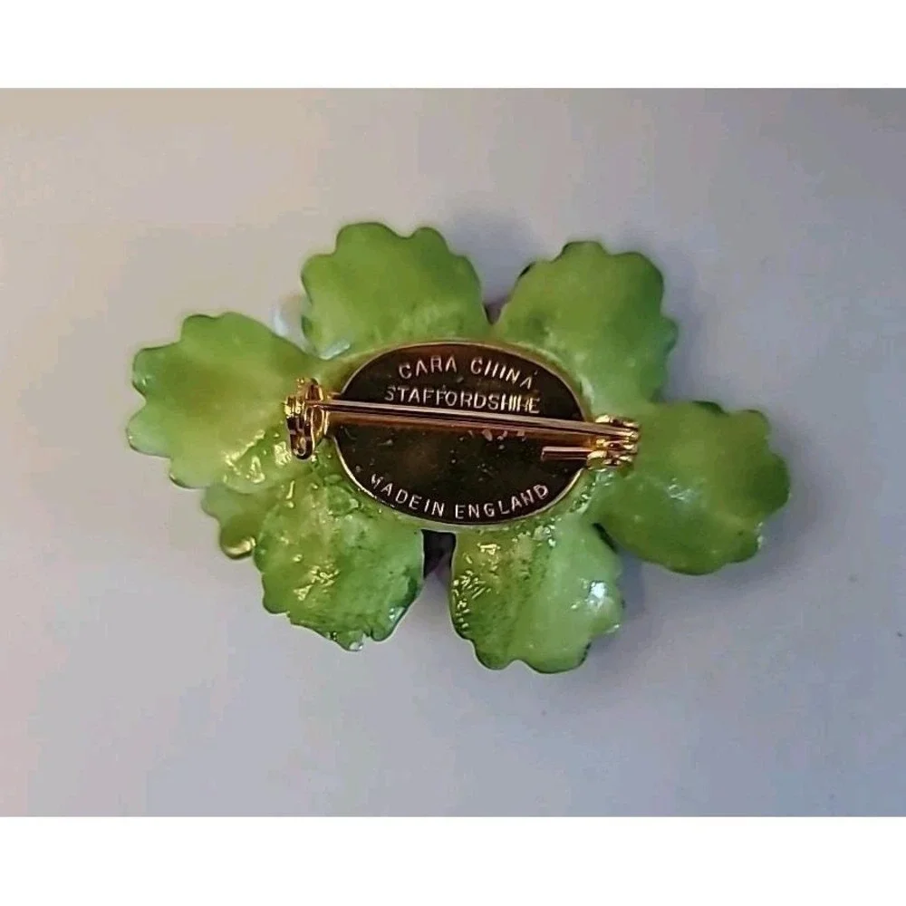 Vintage Cara Bone China Staffordshire Fine‎ Flower Brooch England Pin Statement